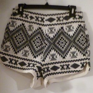 NWOT SEXY Mango High Waist zip back  closure Shorts Sz 6